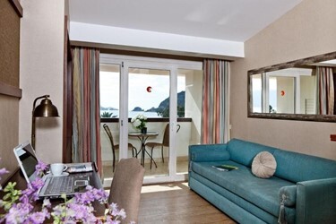 Deluxe Room Sea View