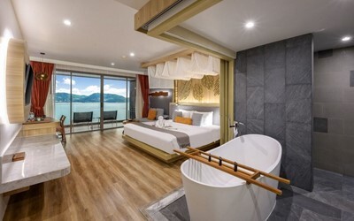 Romance Ocean View Room