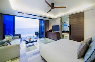 Deluxe Private Pool Suite