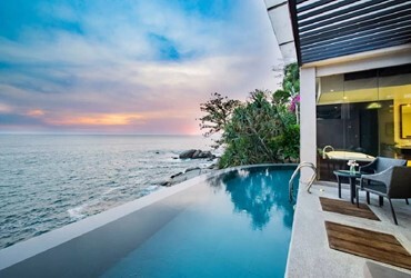 Deluxe Private Pool Suite
