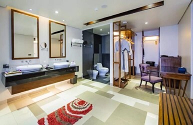Deluxe Private Pool Suite