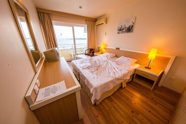 Economy Room