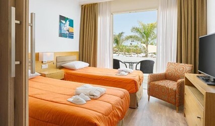 Family Junior Suite Garden - Pool View