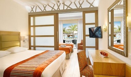 Family Junior Suite Garden - Pool View