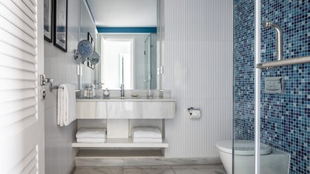 One Bedroom Beach Suite Sea View