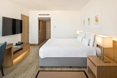 Premium 1 B/R Suite