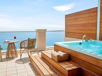Junior Suite Grand Terrace with Whirlpool with Sea View