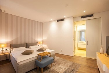 Sea View Line (2 Bedroom Penthouse Sea View)