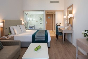 Deluxe Superior Room Inland View