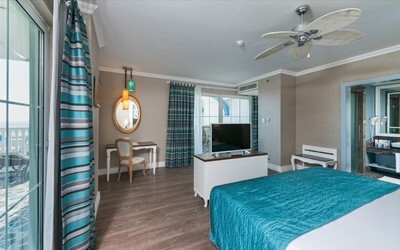 King Suite Land View (Jacuzzi)