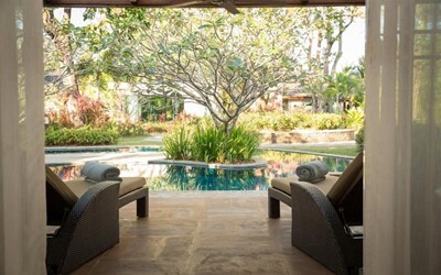 Superior Pool Bungalow