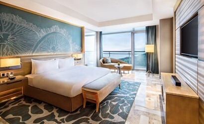 Deluxe Ocean View King Bed Room