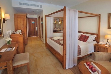 Fishermans Junior Suite Pool - Garden View