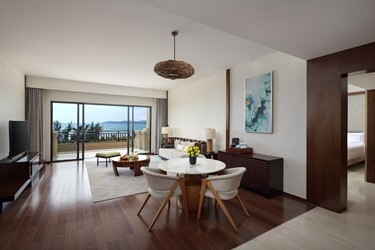 2 BR Club Ocean View Suite - 1 King & 1 Twin