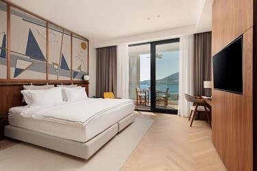 Comfort Room Sea View and Terrace Infinity