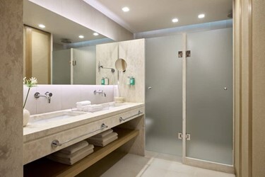 Bungalow Family Suite with Sea View