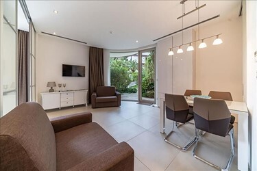 One Bedroom Garden View Line