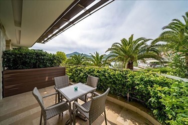One Bedroom Garden View Line