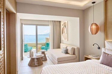 Bungalow Suite Two Bedroom Private Garden with Sea View