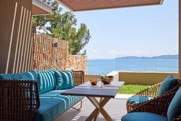 Bungalow Suite Two Bedroom Private Garden with Sea View