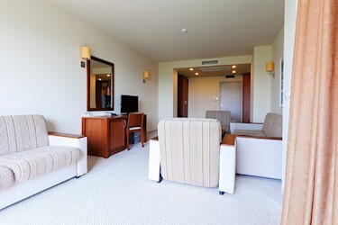 One Bedroom Suite Park/Sea View Anex Building