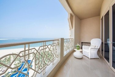 Tower Suite With Sea View & Balcony - King
