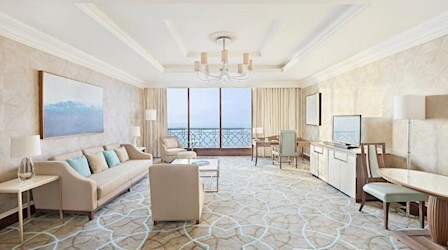 Tower Suite With Sea View &amp; Balcony - King