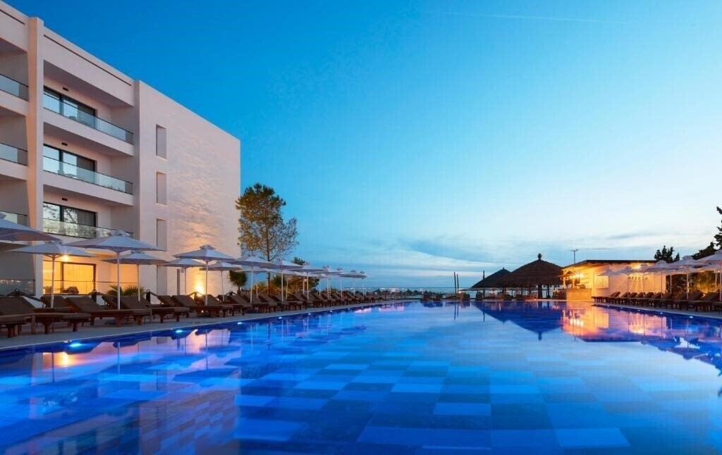 Фотография Tropikal Resort 4*