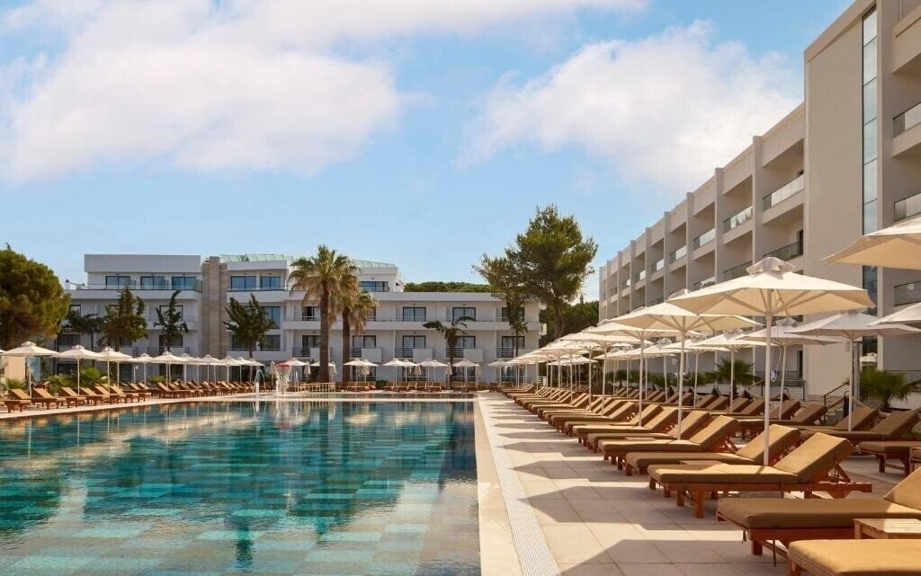 Отель Tropikal Resort 4*