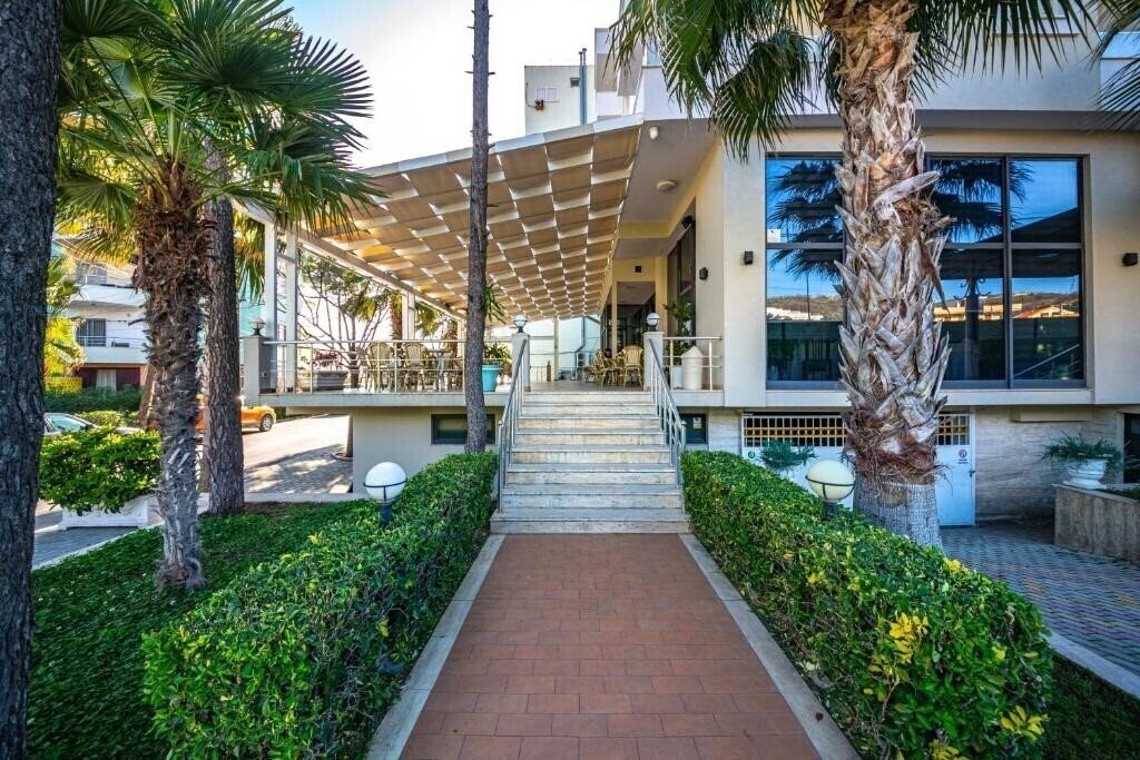 Hotel Bella Vista (ex. Hotel Bellavista) 3* суреті