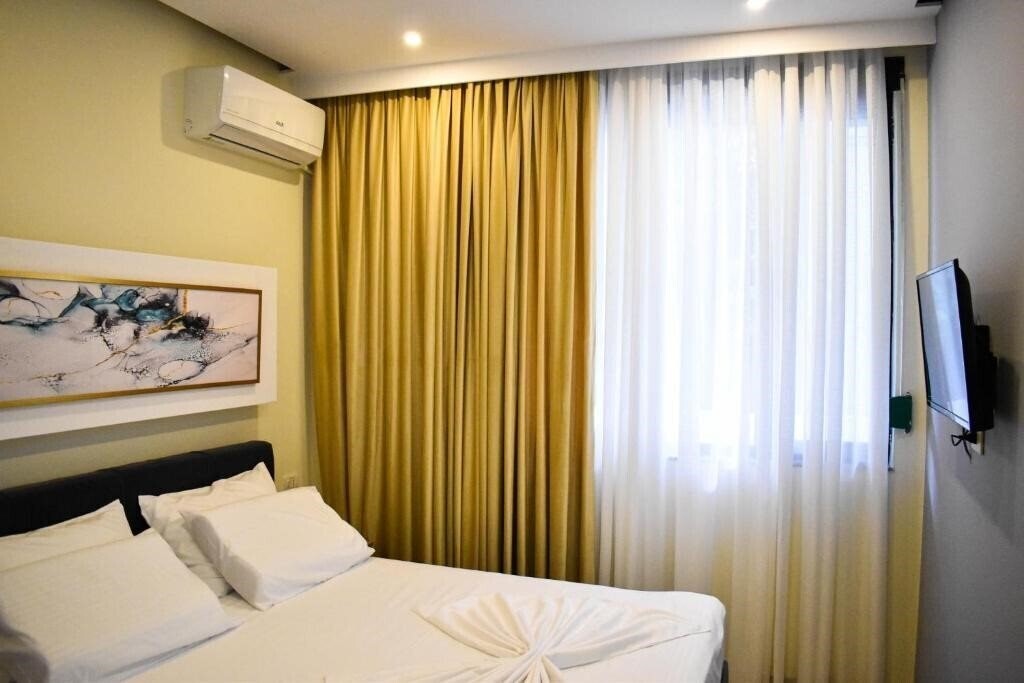 Отель Hotel Delmar (ex. Durres Privat, Guest House Daniel, Hotel Del Mar) 3*