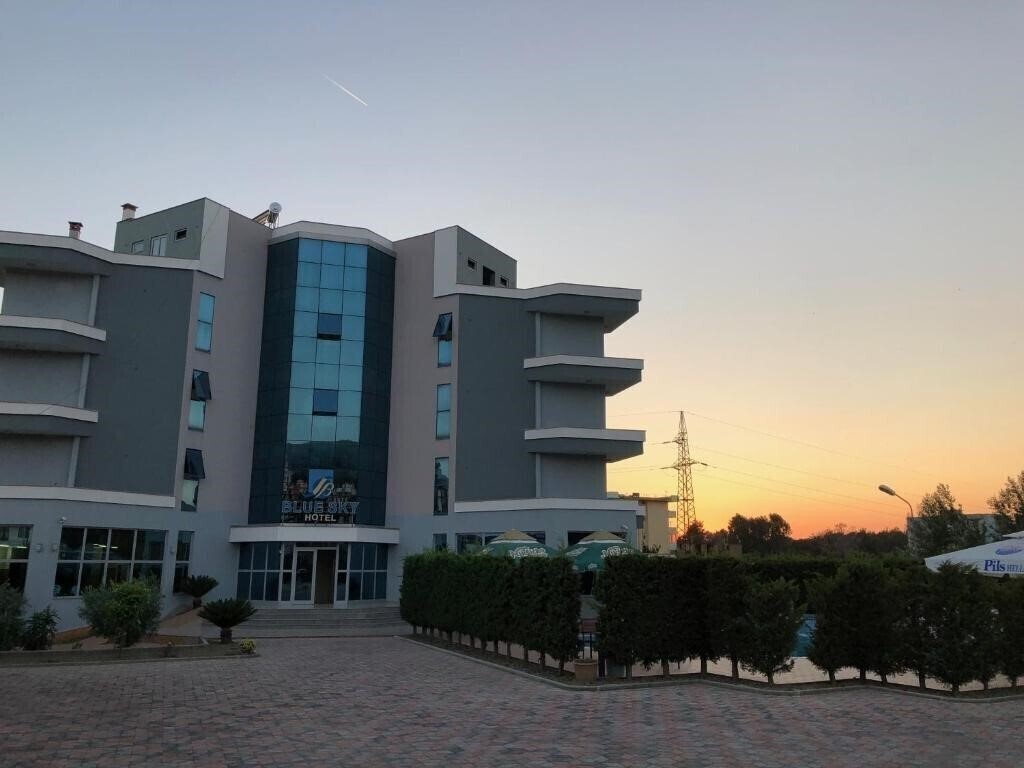 Отель Hotel Blue Sky Golem 3*