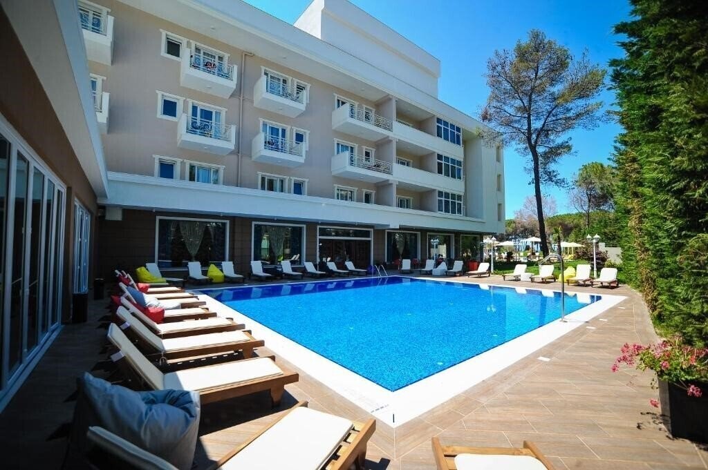Sandy Beach Resort 4* суреті
