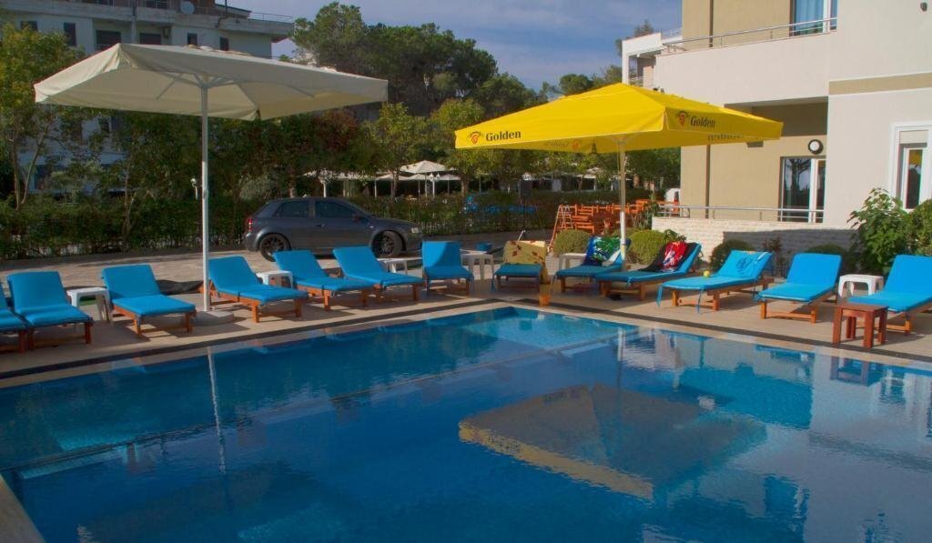 Korabi Hotel 3* фотосуреті
