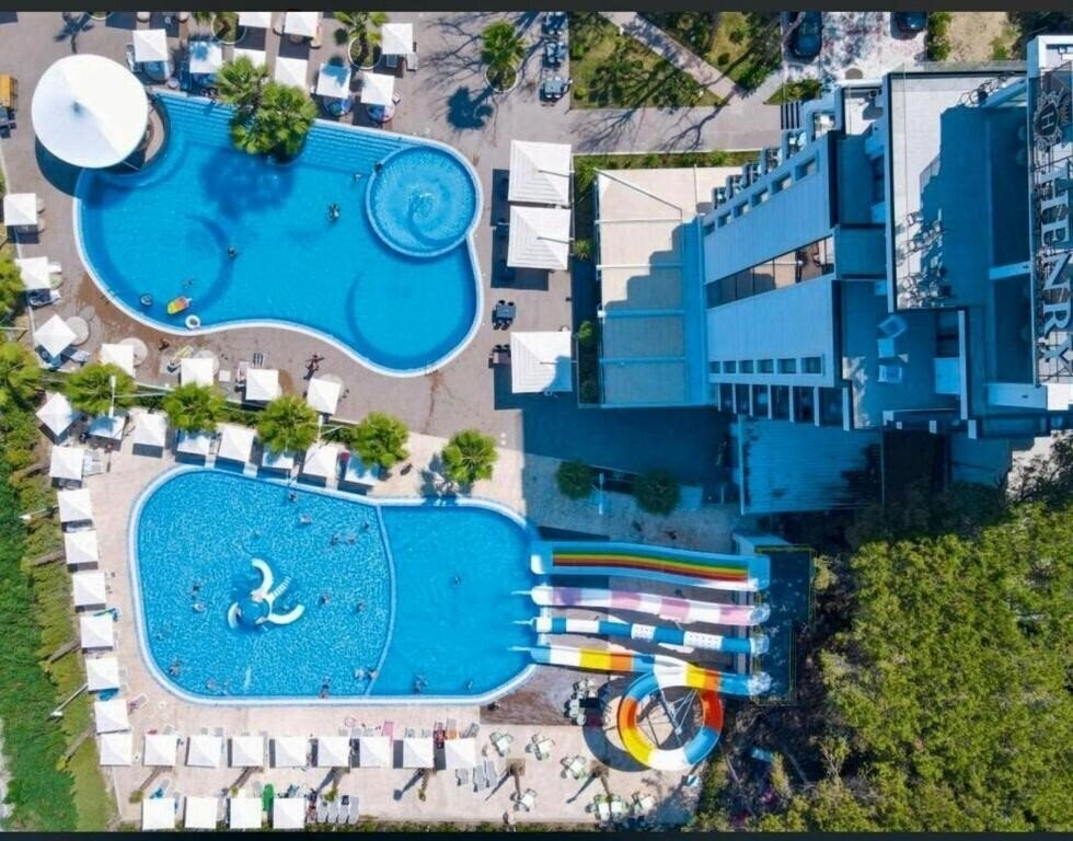 Henry Resort & Spa 5* суреті