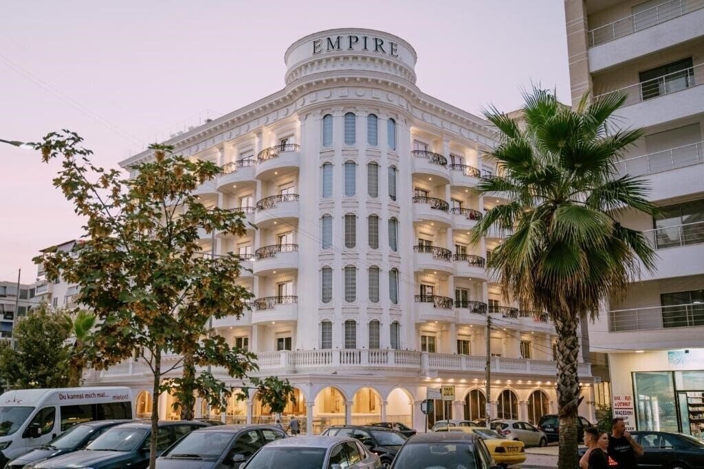 Отель Empire Hotel 4*