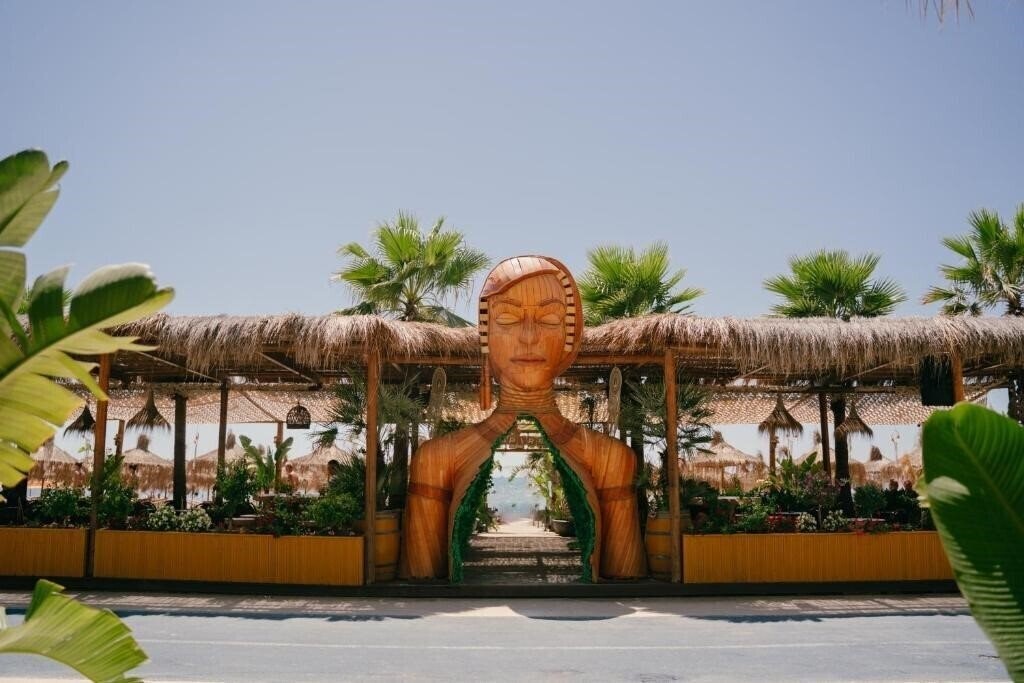 Фотография Empire Hotel 4*