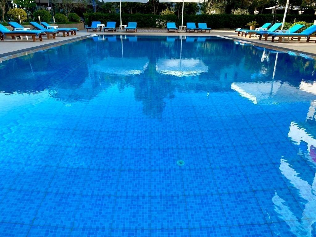 Отель Marbella Beach 4*