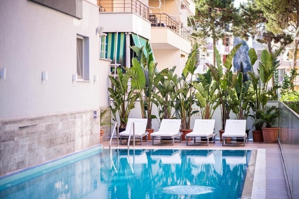 Отель Amfora Hotel & Spa 4*