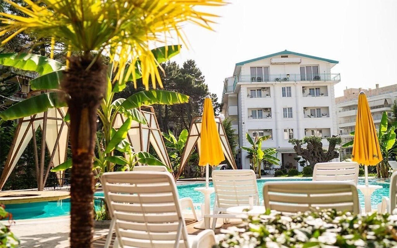 Фотография Garden Palace (ex. Garden Palace Hotel Golem) 4*