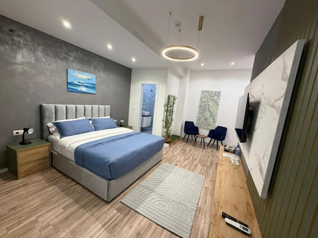 Peaky Hotel 4* суреті