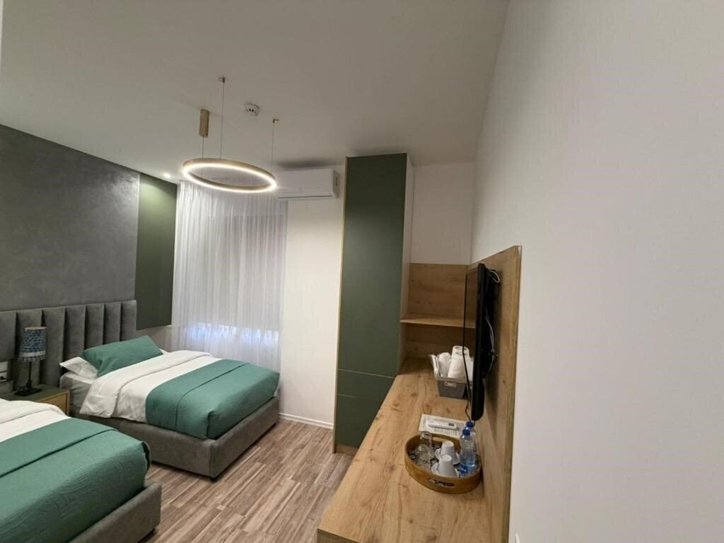 Peaky Hotel 4* суреті