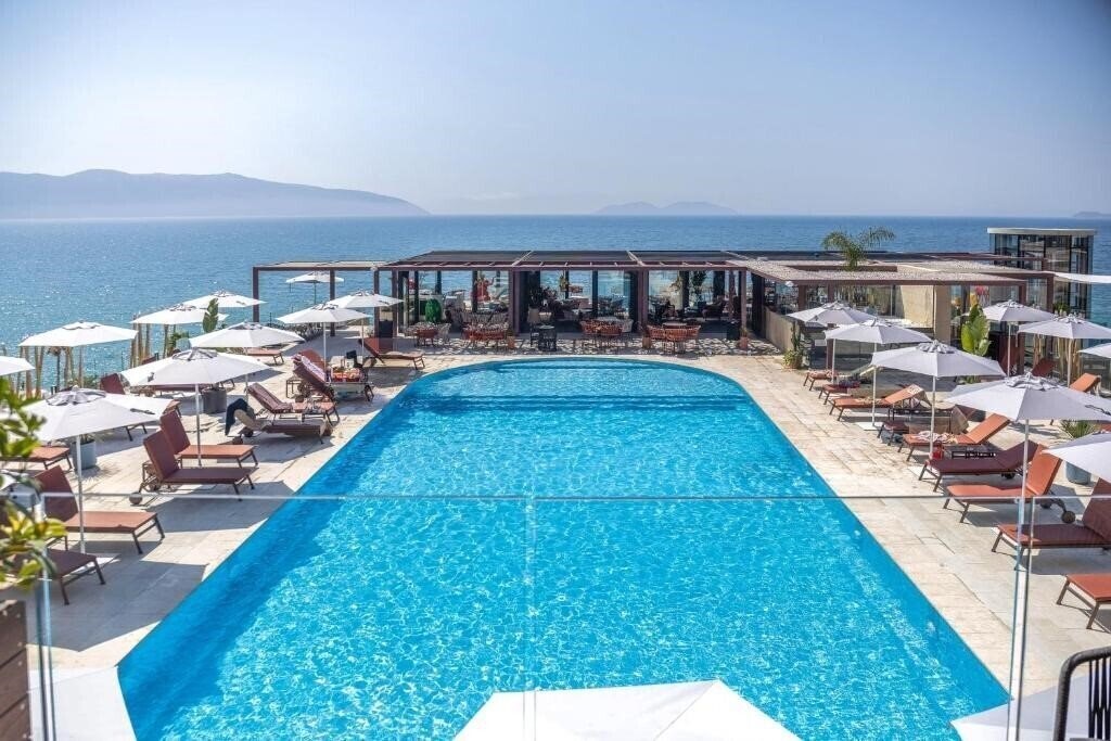 Отель Vlora Priam Affiliated by Melia (ex. Hotel Vlora Priam Affiliated by Melia) 5*