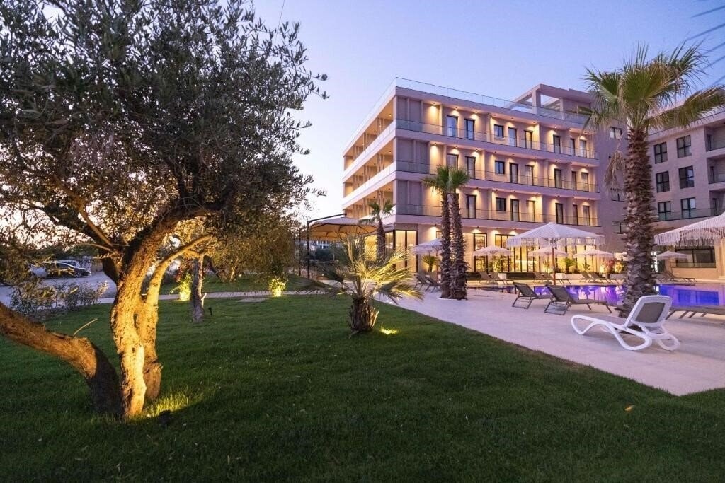 Tris3 4* қонақ үйі