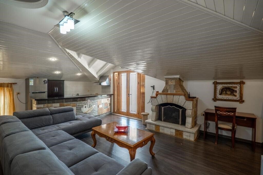 Фотография Hotel Castle 4*