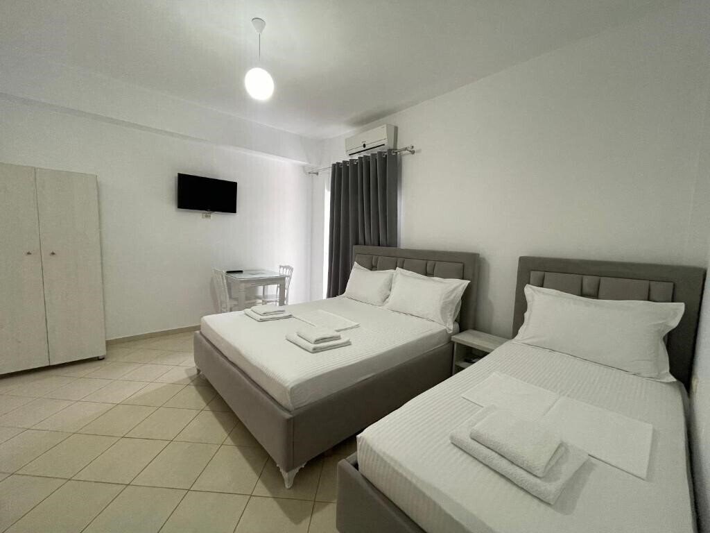 Joni Apartments (ex. Joni Aparments) 2* суреті