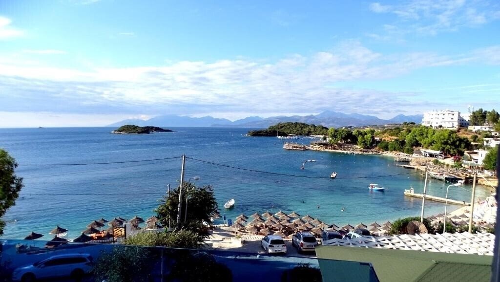 Hotel De Luna 4* суреті