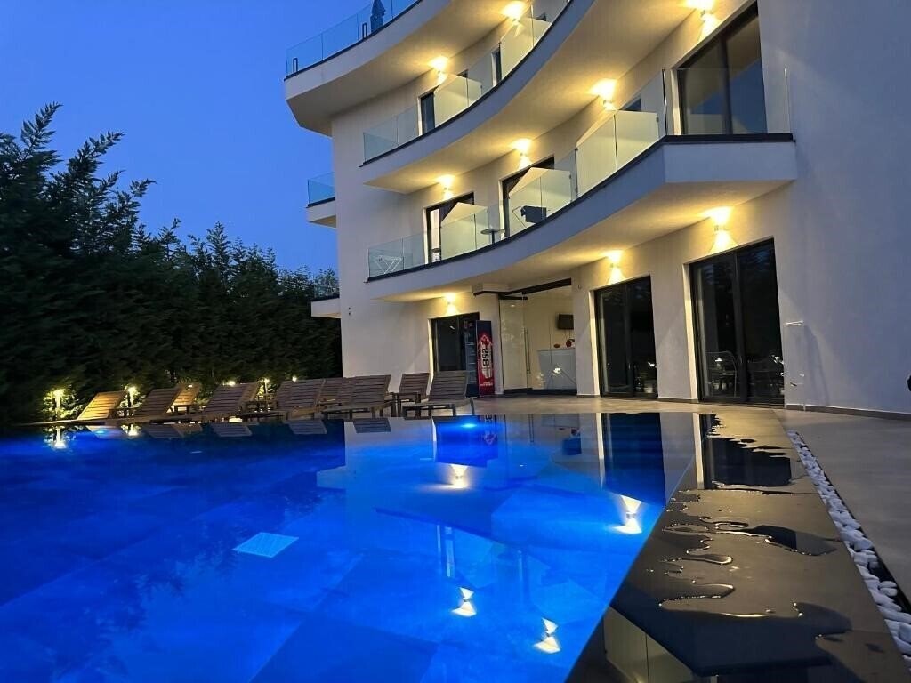 Hotel Blue Eye 4* қонақ үйі