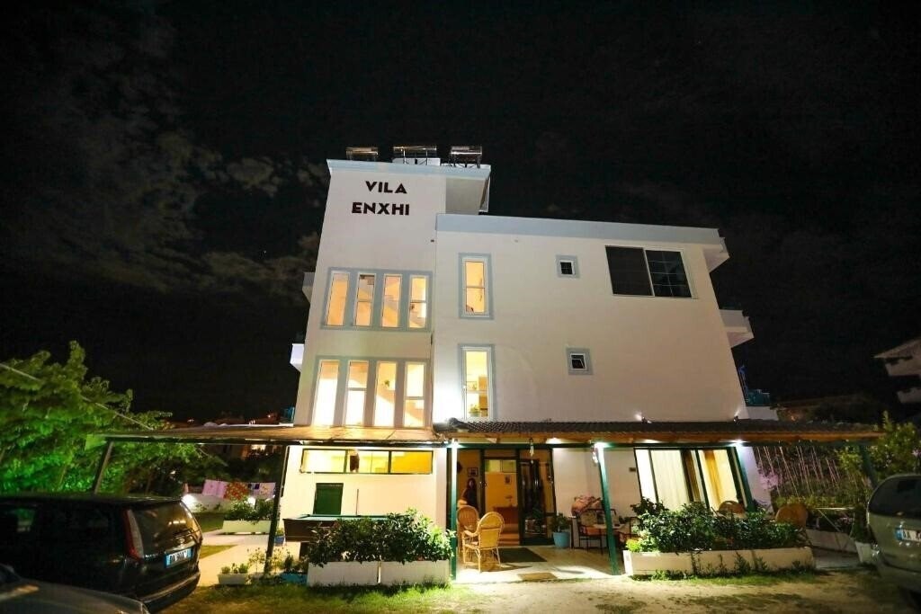 Vila Enxhi 3* қонақ үйі
