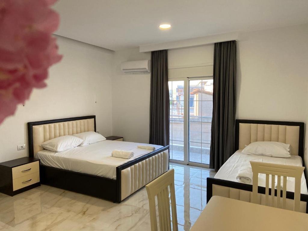 Фото Agim Caca Apartments (ex. Agim Caca Apartments & Studios) 3*